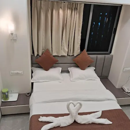 Le Glance & Hotel Mumbai