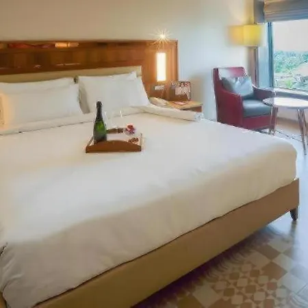 Hotel The Grandeur Boutique *