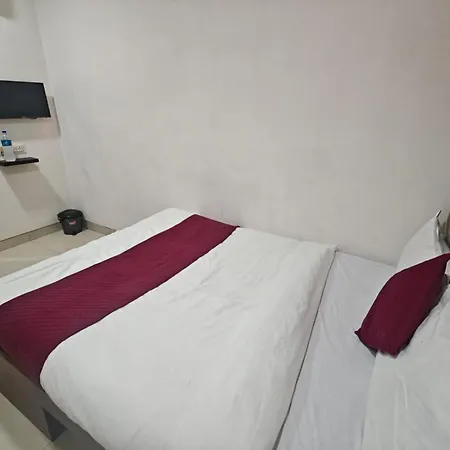 Silver Shine Jogeshwari Love hotel