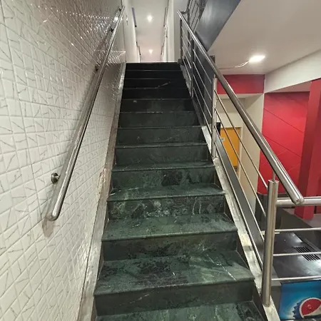 Silver Shine Jogeshwari Love hotel