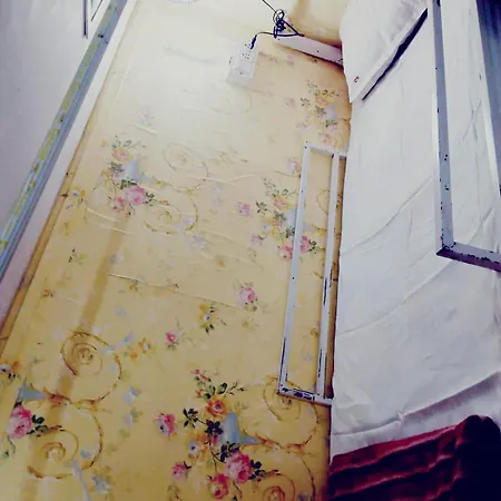Hostel Sky Andheri Near Railway Station *