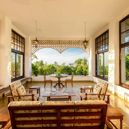Homestay Ama & Trails - Pollibetta Bungalow, Coorg Mumbai