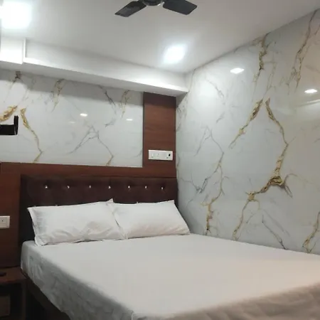 King Falcon Guest house *