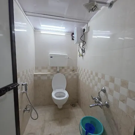 Nithyanand Male Cabinstay Hostel Mumbai