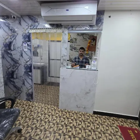 Hostel Nithyanand Male Cabinstay