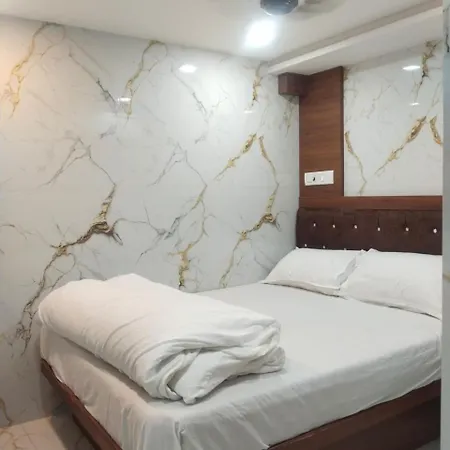 King Falcon Guest house *