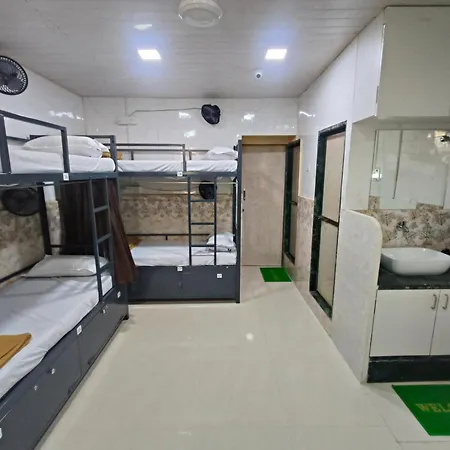 Hostel Sahar Ac - Andheri - Near International Airport - Male Guest Only