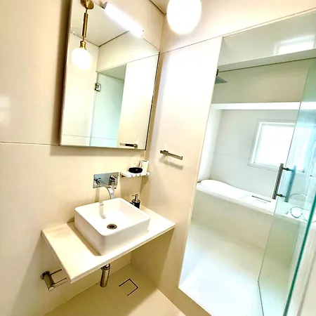 Pet Friendly Spacious 3 Bhk Penthouse Apartment