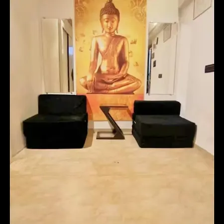 Serene And Comfortable In Goregaon East Apartment