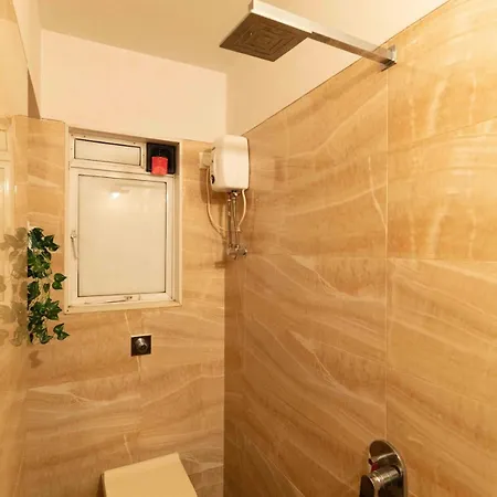 Modern, Chic 2bhk Near Bkc And Airport Apartment Mumbai