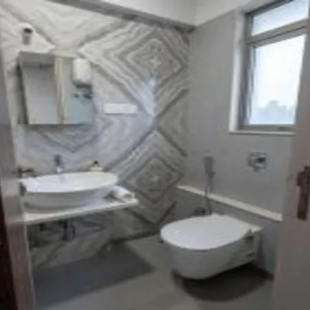 Apartment Luxury 2bhk Worli 5 Mins From Metro, Behind Palladium Mall *