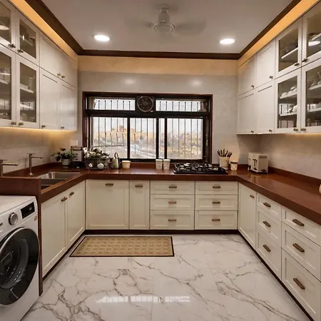 Pet Friendly Spacious 3 Bhk Penthouse Apartment