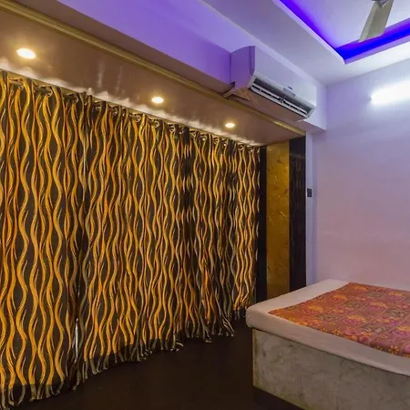 Serene And Comfortable In Goregaon East Apartment Mumbai