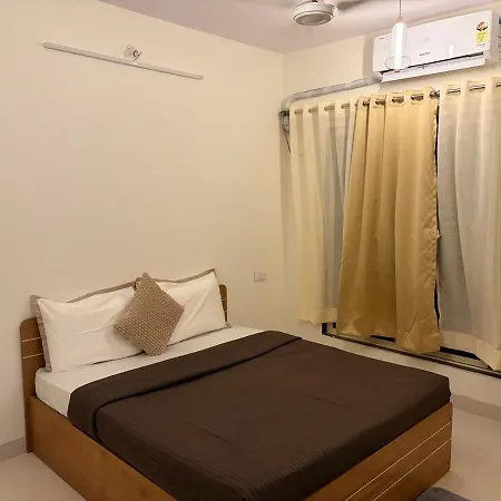 Royce Executive Service Premium Apartment