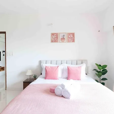 Modern, Chic 2bhk Near Bkc And Airport Apartment