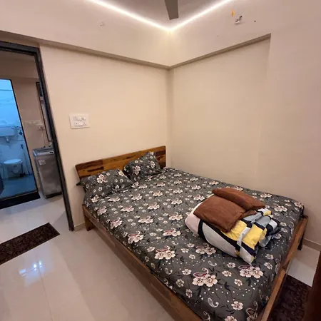 Apartment 1 Bhk Personal With Sea View At Versova Andheri West *