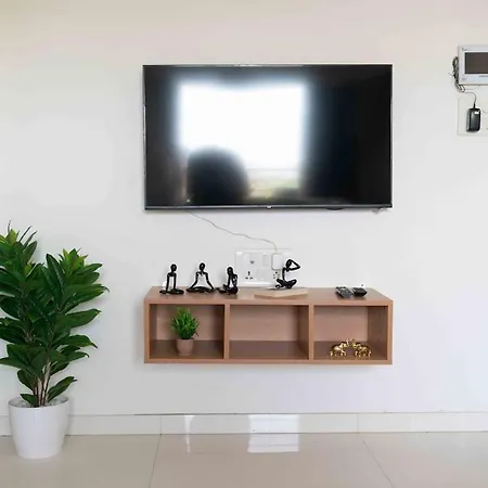Apartment Modern, Chic 2bhk Near Bkc And Airport