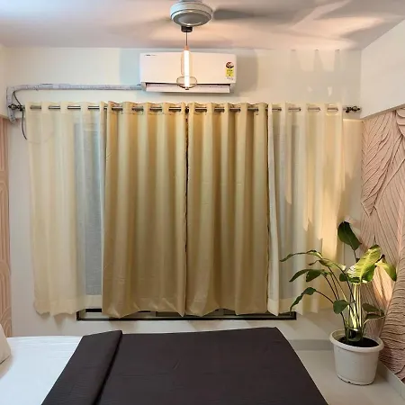 Royce Executive Service Premium Apartment