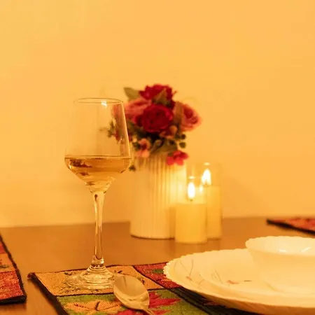 Modern, Chic 2bhk Near Bkc And Airport Apartment *