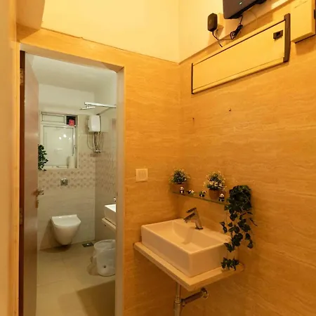 Modern, Chic 2bhk Near Bkc And Airport Mumbai
