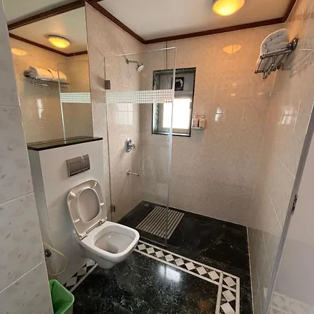 Hotel Hiltop Mumbai