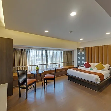 Comfort Metropolis Hotel 4*