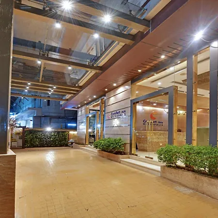 Comfort Metropolis Hotel 4*