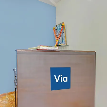 Hotel Via Land