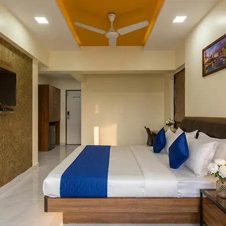 Ashyana - Near To Grant Road Station 3*