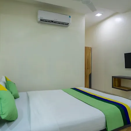 Hotel Treebo Zaid International Powai 3*