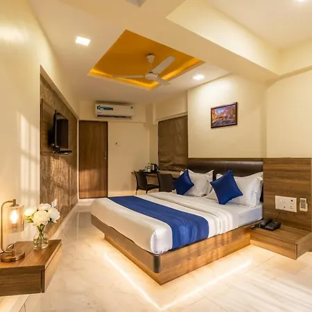 Ashyana - Near To Grant Road Station Hotel 3*
