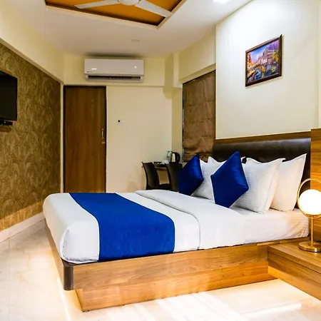 Hotel Ashyana - Near To Grant Road Station 3*