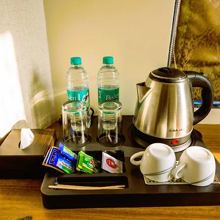 Ashyana - Near To Grant Road Station Hotel