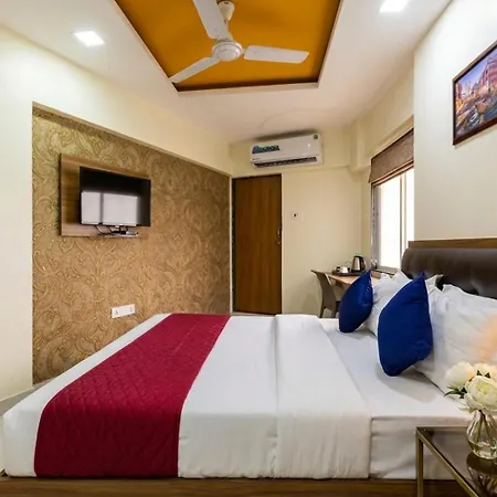Ashyana - Near To Grant Road Station Hotel 3*