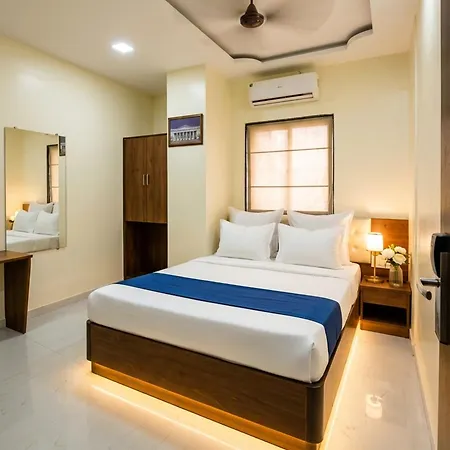 Ashyana - Near To Grant Road Station Hotel