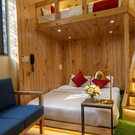 Hotel Ashyana - Near To Grant Road Station