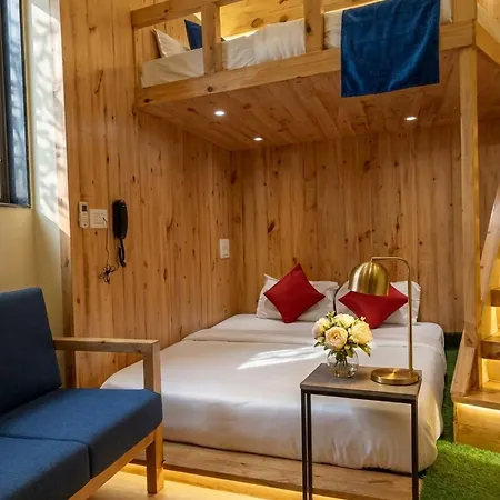 Hotel Ashyana - Near To Grant Road Station 3*