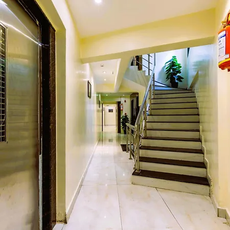 Hotel Ashyana - Near To Grant Road Station