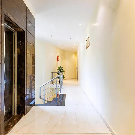 Hotel Ashyana - Near To Grant Road Station 3*