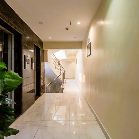 Ashyana - Near To Grant Road Station Hotel