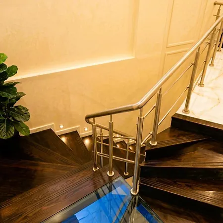 Ashyana - Near To Grant Road Station Hotel