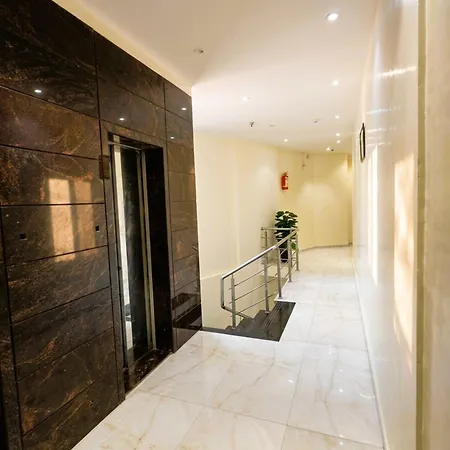 Ashyana - Near To Grant Road Station Hotel 3*