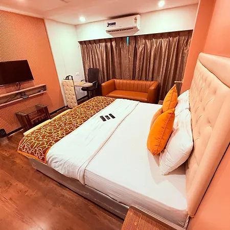 Hotel Highway Andheri East 3*