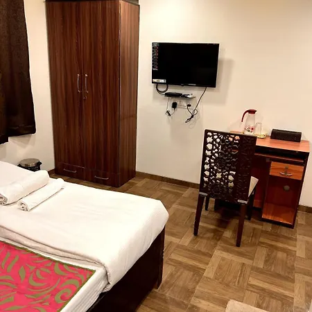 Pinaki Comfort Apartment Mumbai