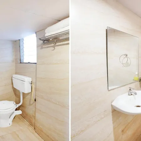 Fabhotel Dream Palace 3*
