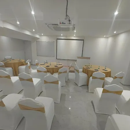 Z Bliss Suites, Bkc 4*