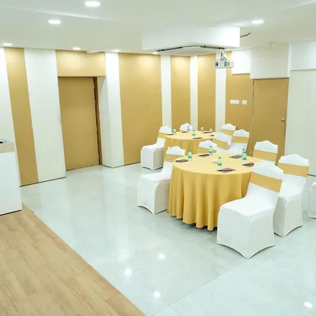 Z Bliss Suites, Bkc Hotel 4*