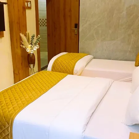 Hotel National - Grant Road 3*