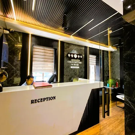 National - Grant Road Hotel 3*
