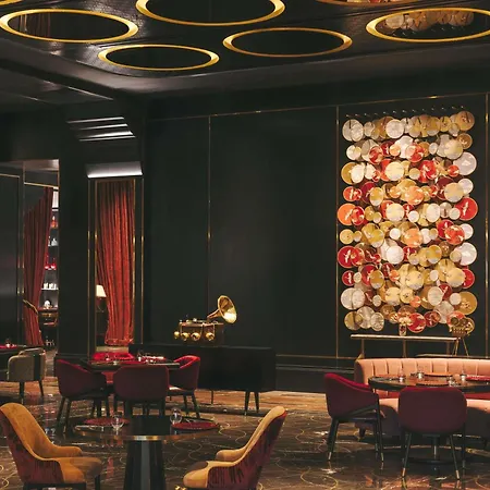 Fairmont Hotel 5*